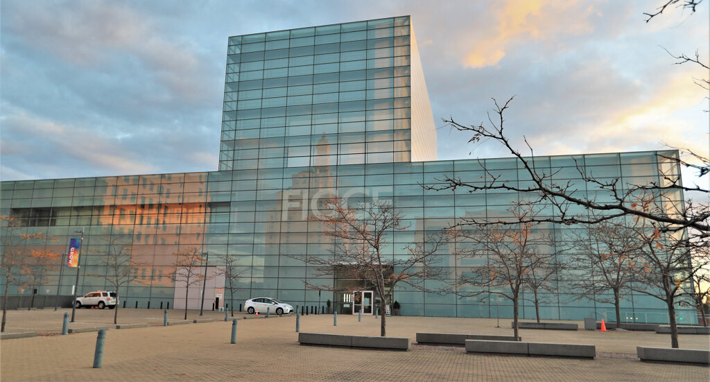 Figge Art Museum South Deere & Co. revolutionary muralist David Alfaro Siqueiros Lois Kames Young Artists