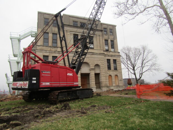 The old Rock Island County Courthouse faces the wrecking ball