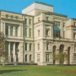The old Rock Island County Courthouse