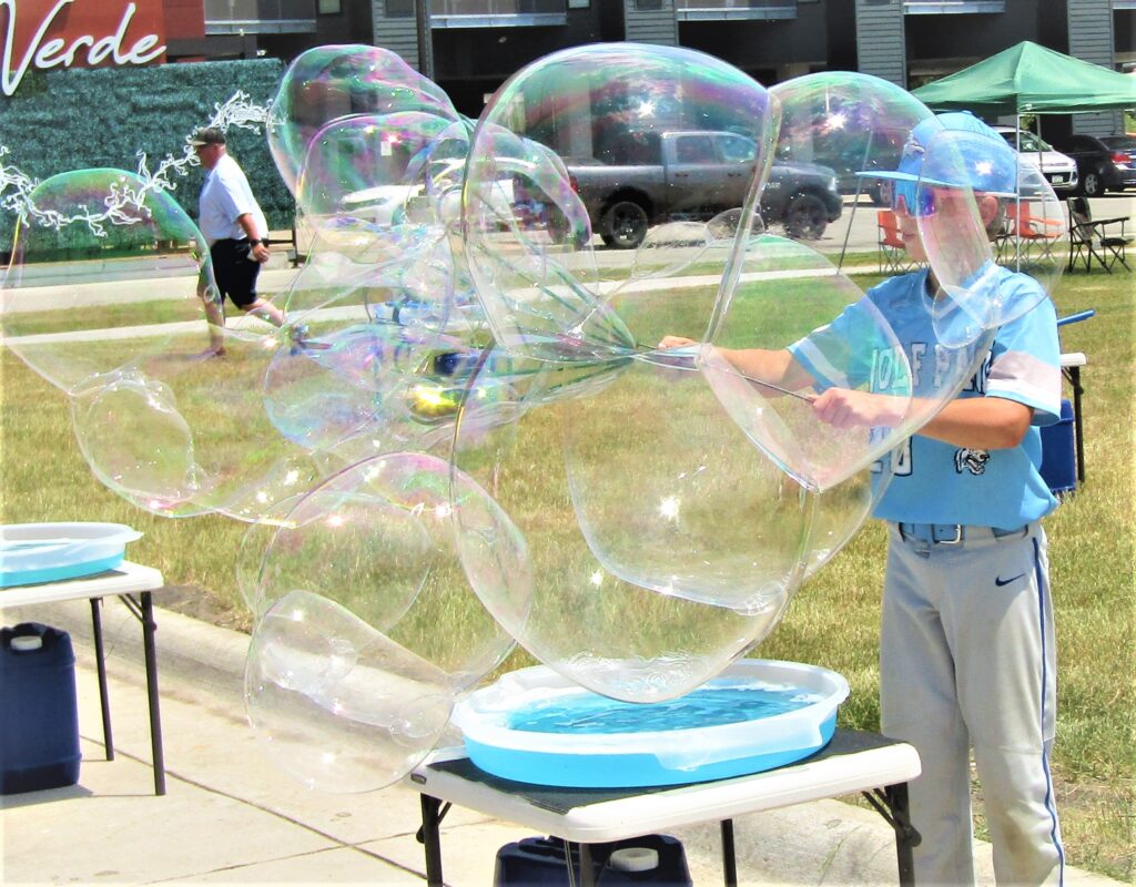 Bubbles at Be Downtown