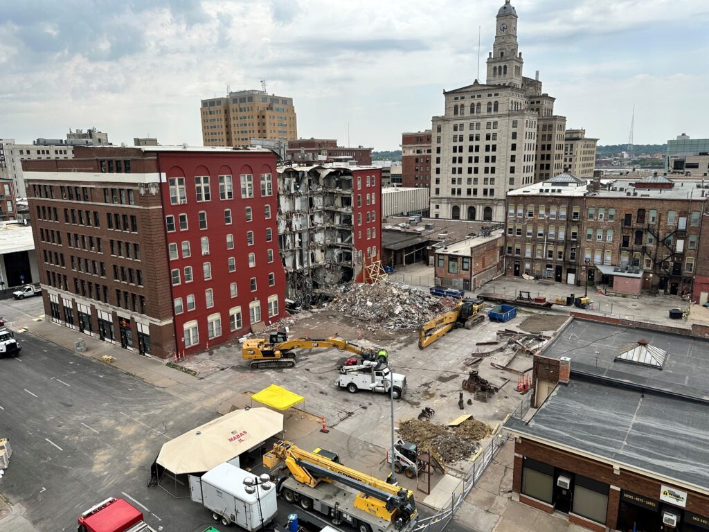 Work surrounding the partial collapse of a downtown Davenport apartment building at 324 Main St. is entering a new phase.