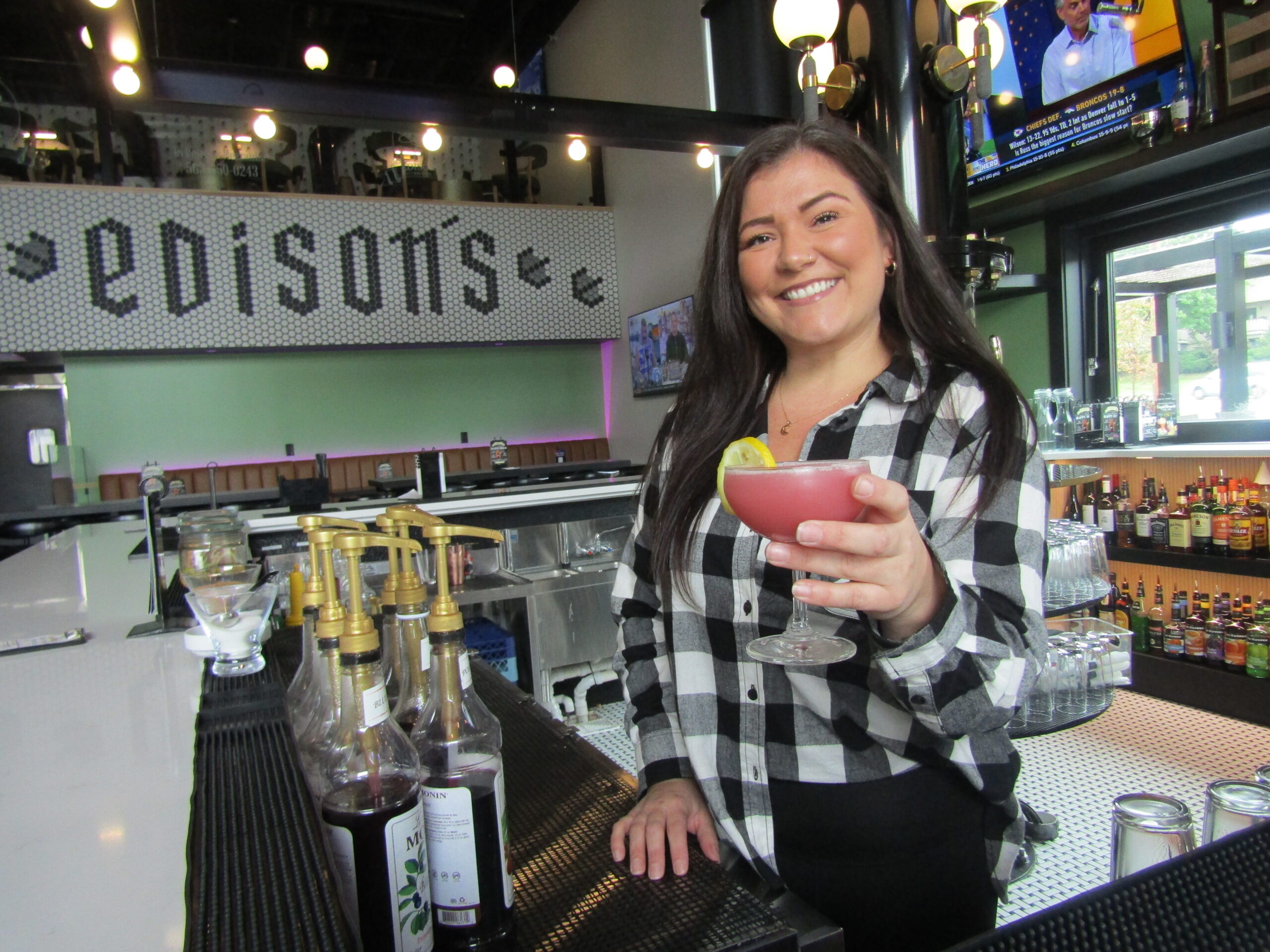 Bettendorf’s Edison’s Raw & Bar ‘a beautiful concept’