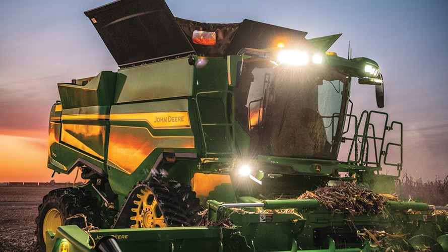 John Deere unveils new tractor, 9RX