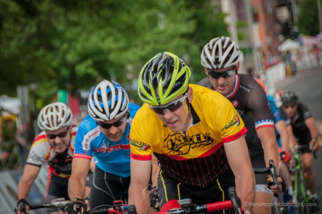 criteriums cyclists