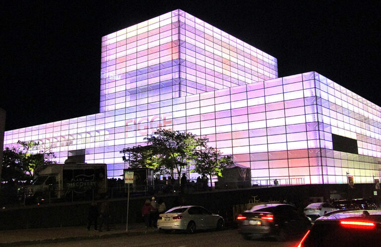 Kristin Quinn: Luminous Flux Paintings From the Watershed Figge Art Museum